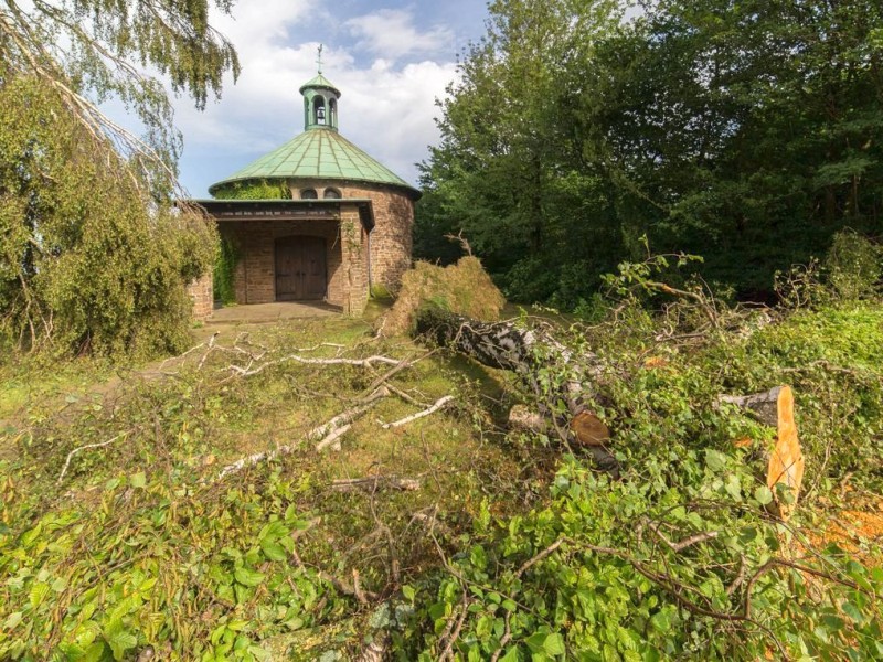 Essen Kettwig - Unwetter am Pfingstmontag - Sturmschäden - Pierburg Maria im Mayen - Foto: Reiner Worm / WAZ FotoPool