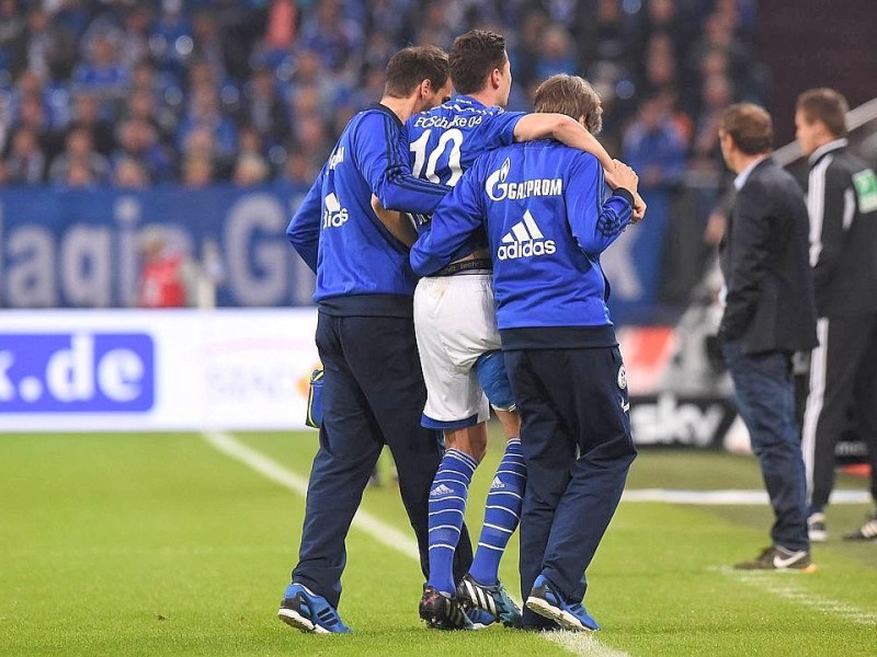 Schalke 04 feierte einen wichtigen, allerdings auch glücklichen 1:0-Sieg gegen den FC Augsburg - und musste diesen Sieg teuer bezahlen: Julian Draxler verletzte sich wohl schwer am Oberschenkel.