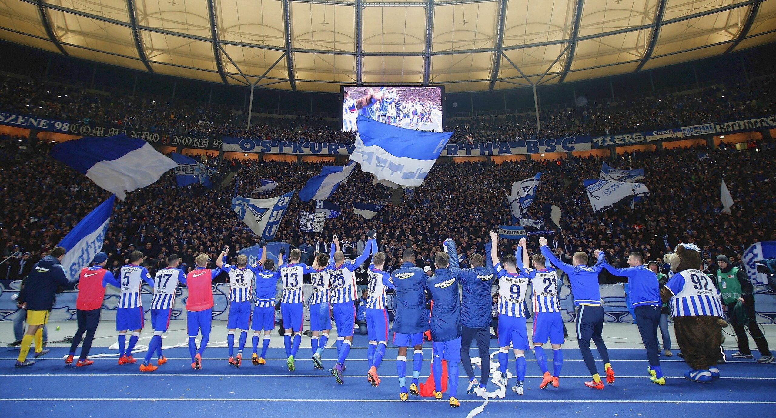 Schalke 04 verlor das Verfolgerduell bei Hertha BSC verdient mit 0:2. Ibisevic und Stark trafen für den Tabellendritten aus Berlin.