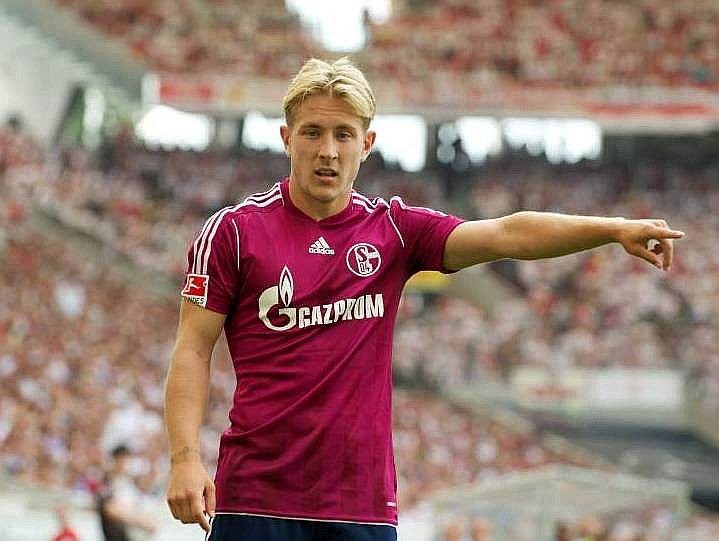 Lewis Holtby (bis 77.): Hatte auf dem Kunstrasenplatz Standschwierigkeiten und spielte bei weitem nicht so auffällig wie in der zweiten Hälfte beim 5:1 gegen Köln – ob zunächst ...