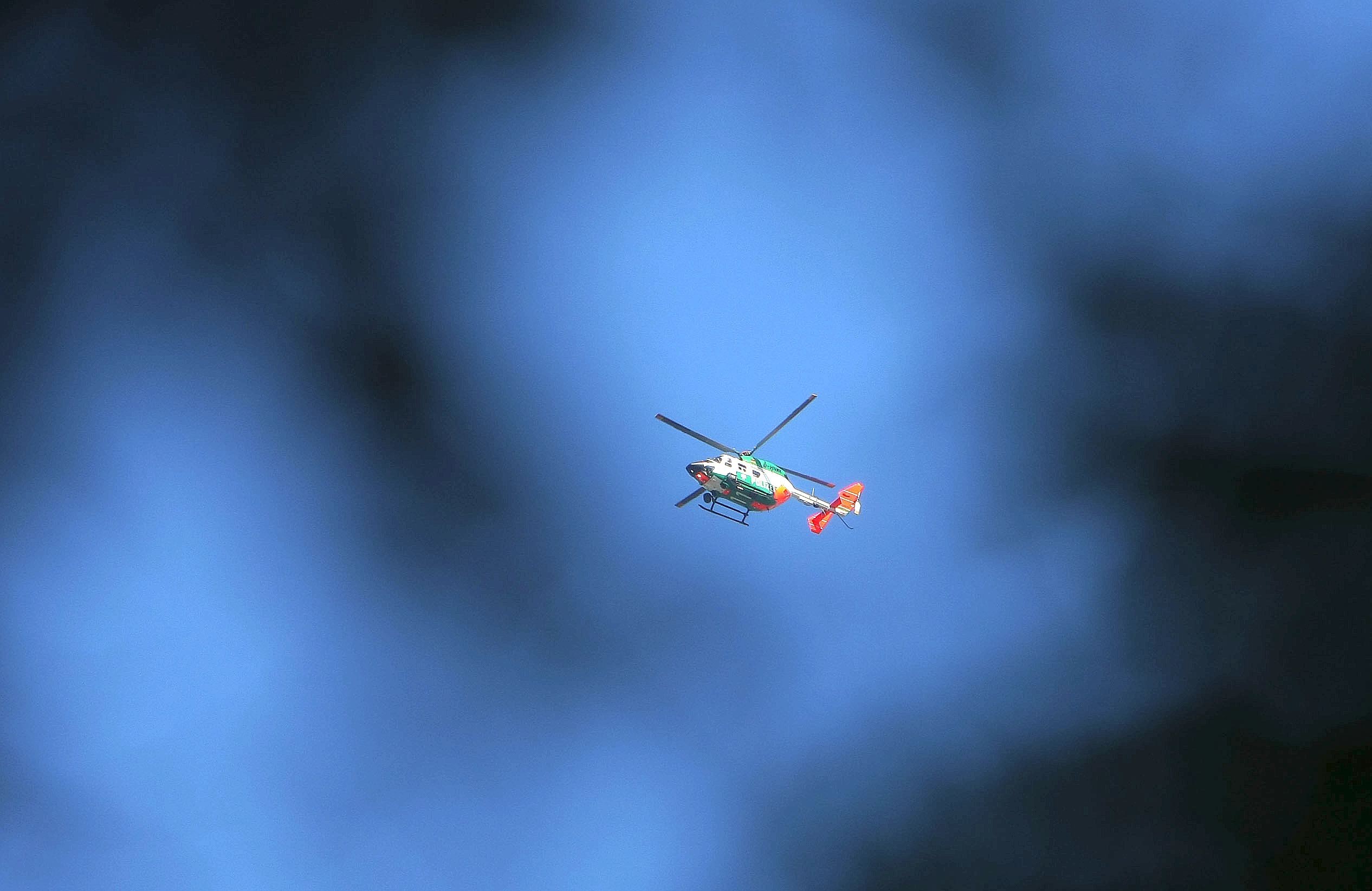 Über Dortmund kreisten Polizeihubschrauber. 