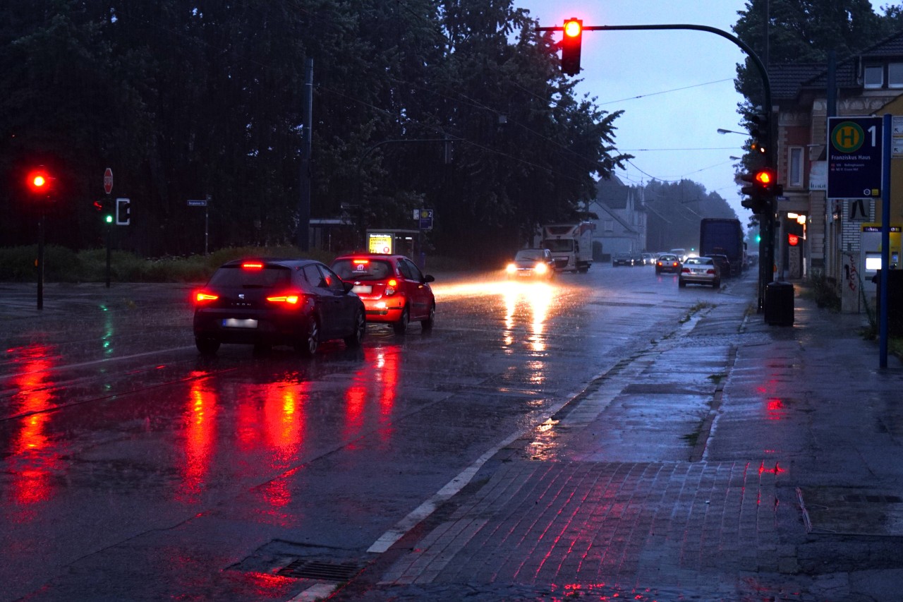 Wetter in NRW: Es wird ungemütlich! (Symbolbild) 