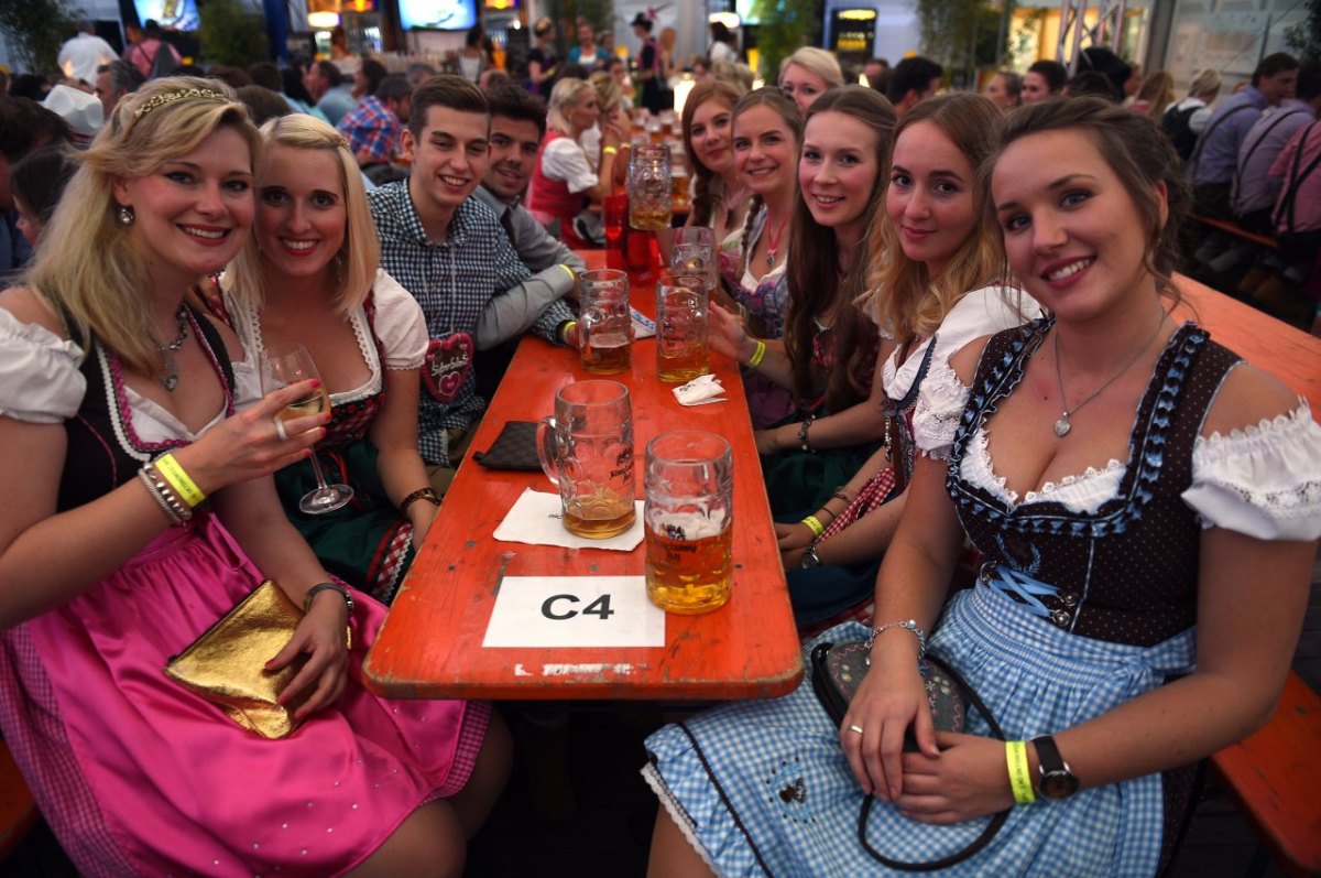 rü oktoberfest essen.jpg