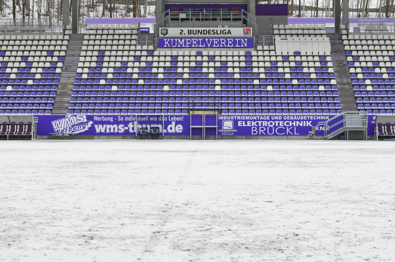 Pünktlich zum Auftritt des FC Schalke 04: In Aue ist der Winter ausgebrochen. (Archivbild)