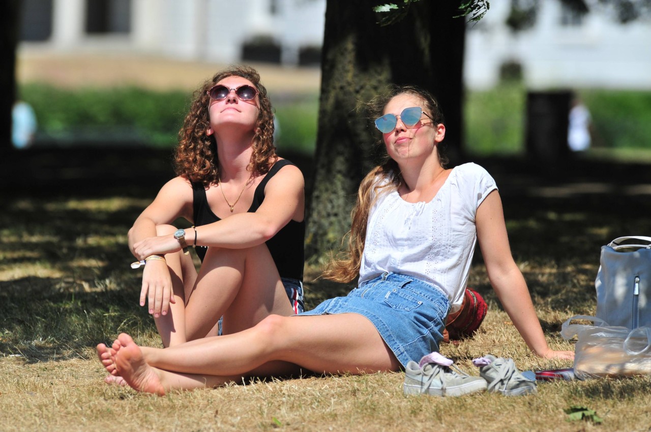 Am Sonntag können die Menschen in NRW nochmal die Sonne genießen - danach wird's ungemütlich.