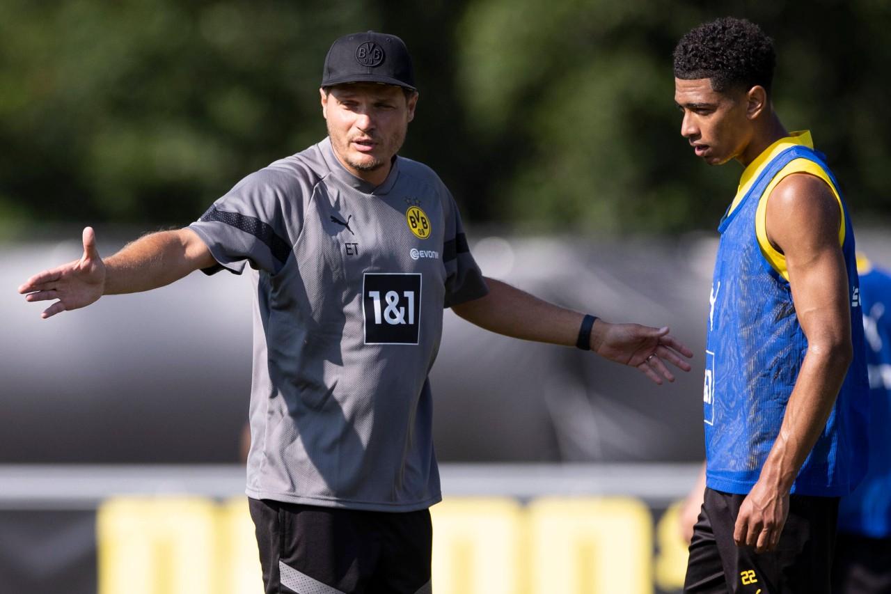 Neben einem sicheren Stammplatz beim BVB darf sich Jude Bellingham (r.) auch auf eine andere Belohnung von Trainer Edin Terzic freuen.