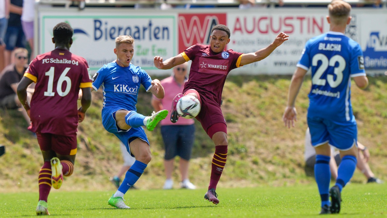 FC Schalke 04 - SV Meppen im Live-Ticker.