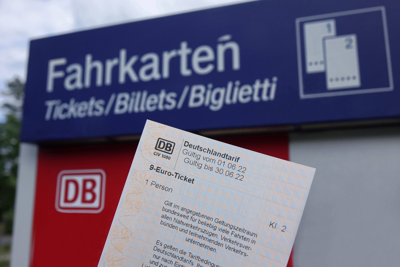 9-Euro-Ticket in NRW: Für Abo-Kunden gibt es jetzt eine weitere Aktion.