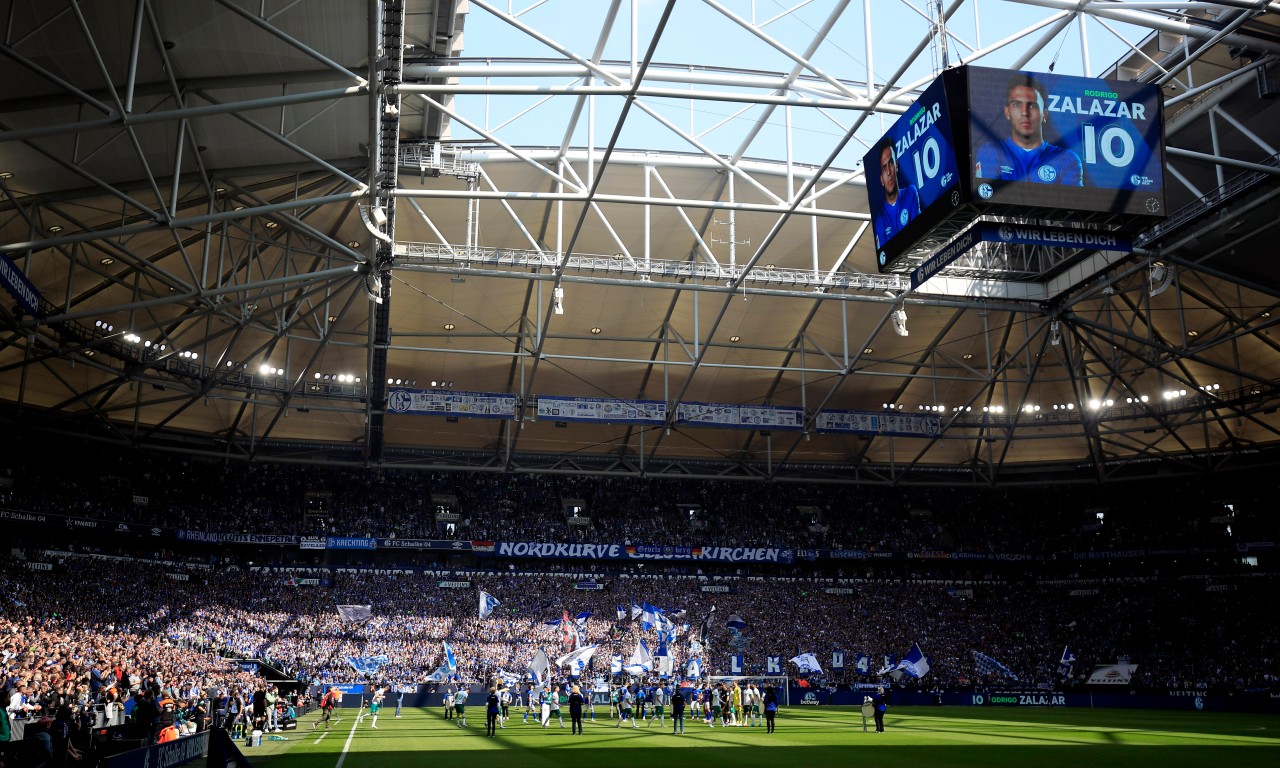 FC Schalke 04 nimmt Änderung in der Veltins Arena vor. Fans in der Nordkurve müssen sich umstellen. (Symbolbild) 