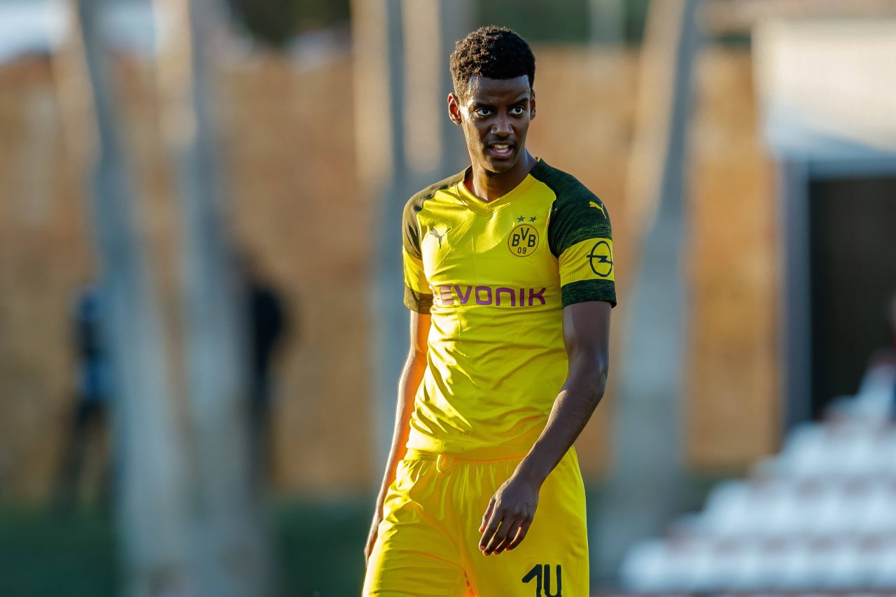 Isak während seiner Zeit bei Borussia Dortmund. 