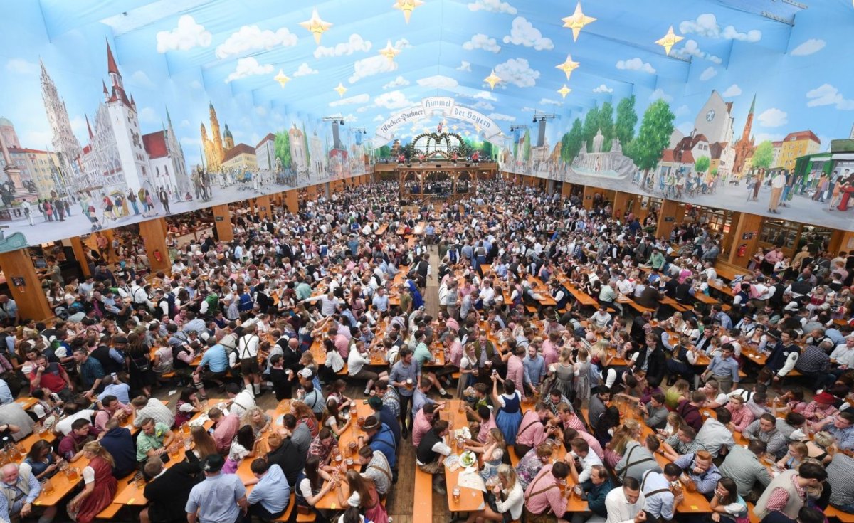 Oktoberfest-Tische reservieren