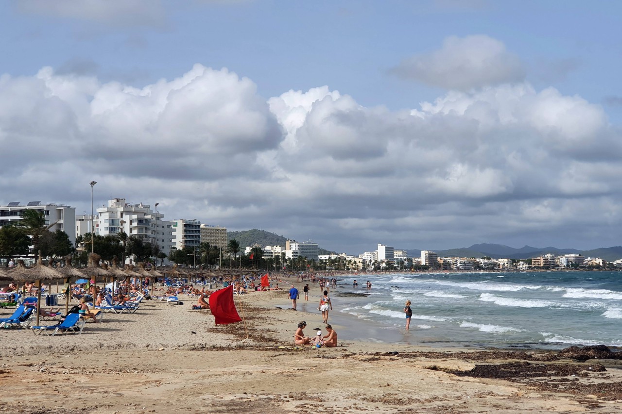 Auf Mallorca gibt es in letzter Zeit öfter ein Badeverbot. 