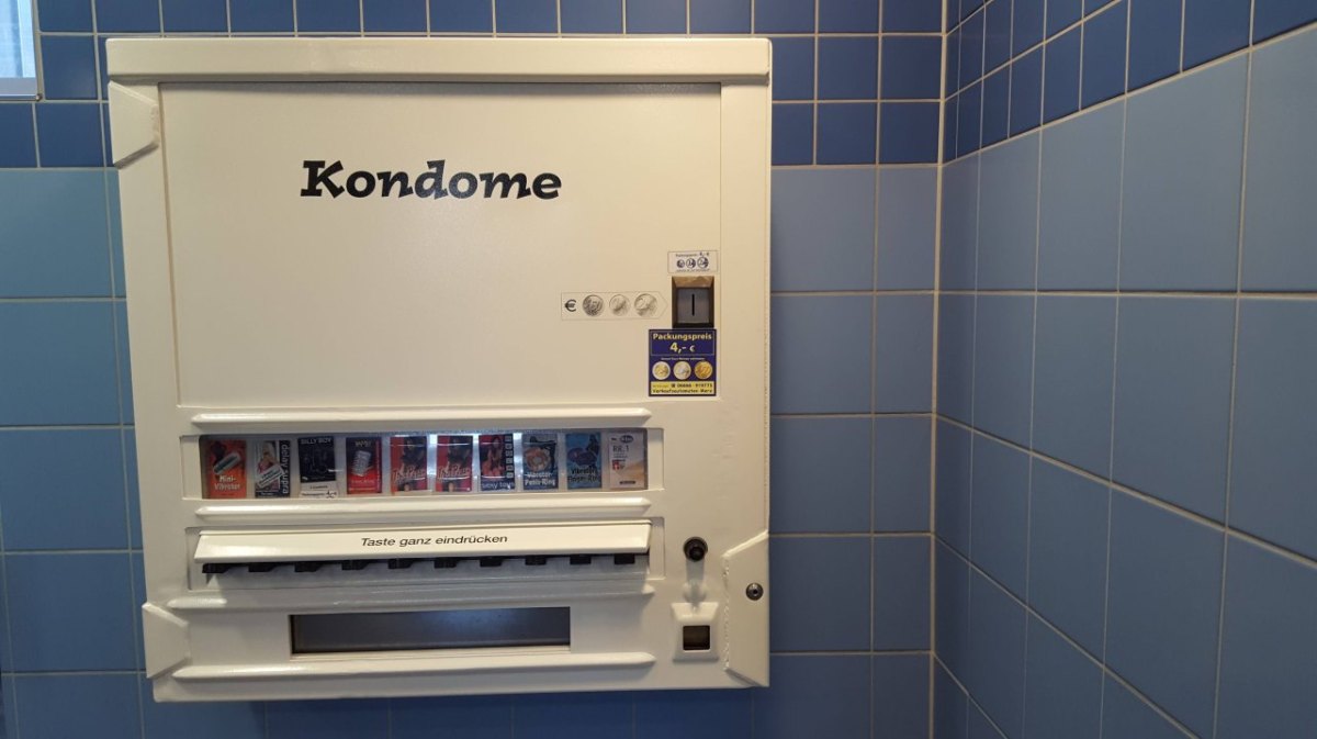 Dortmund-kondomautomat.jpg