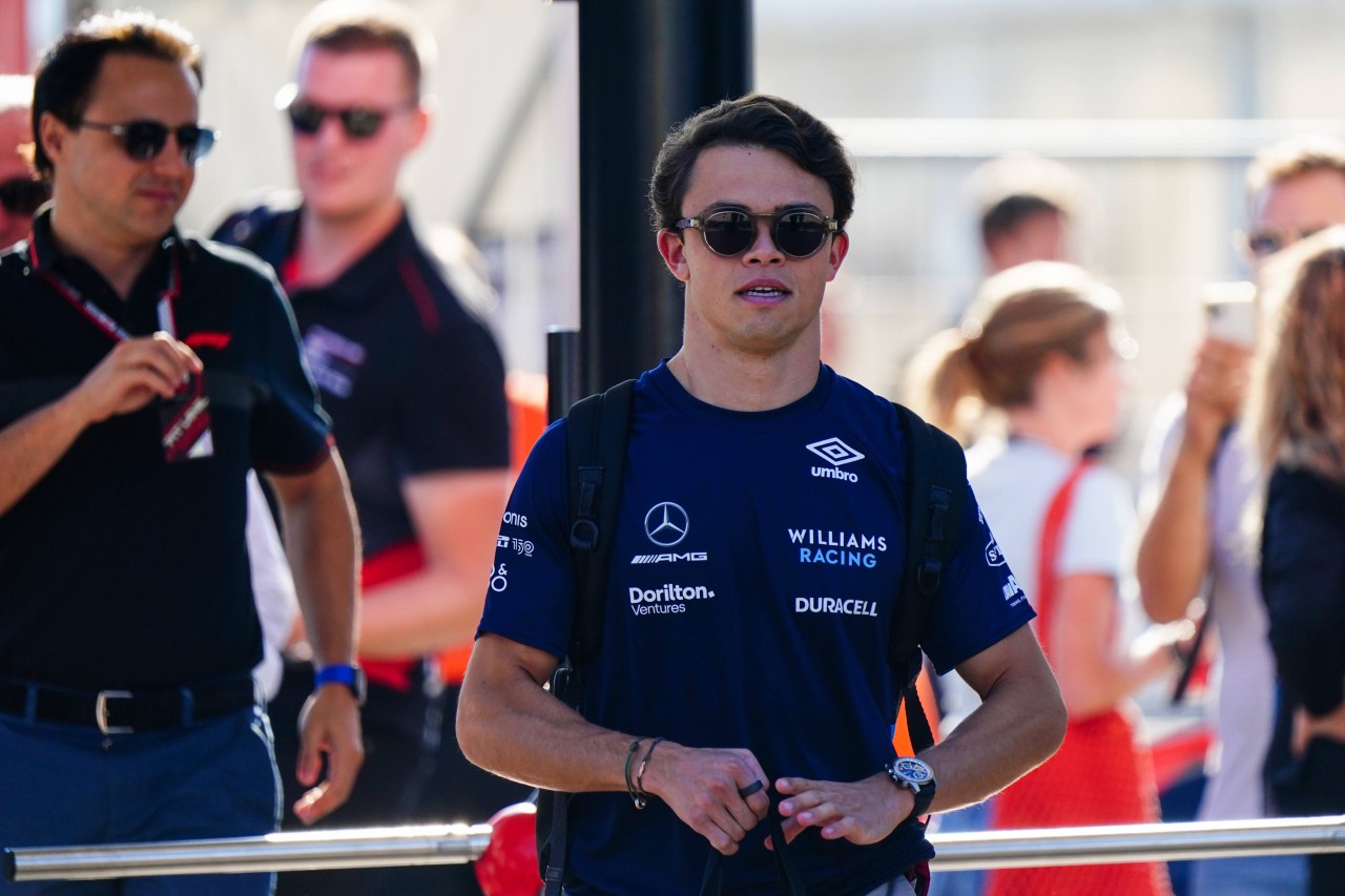 Formel 1: Nyck de Vries fährt direkt in die Punkte.