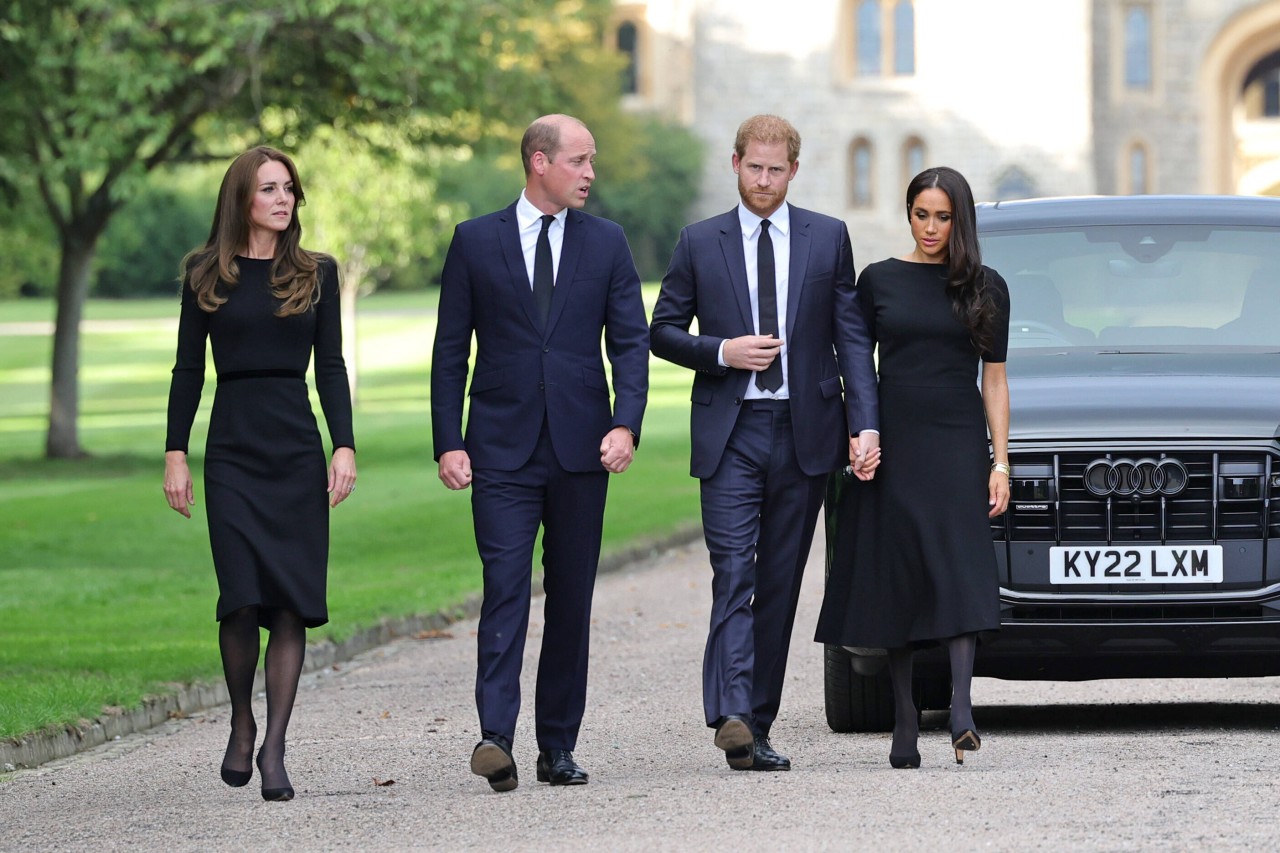 Prinz Harry spricht in seinem Nachruf an seine verstorbene Großmutter auch über Ehefrau Meghan.