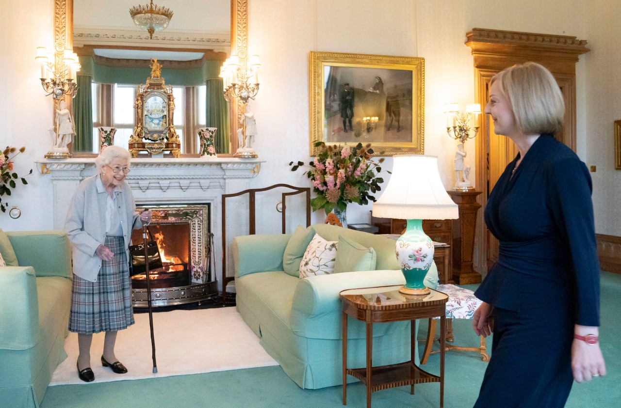 Queen Elizabeth II. begrüßt am 6. September die neue britische Premierministerin Liz Truss.