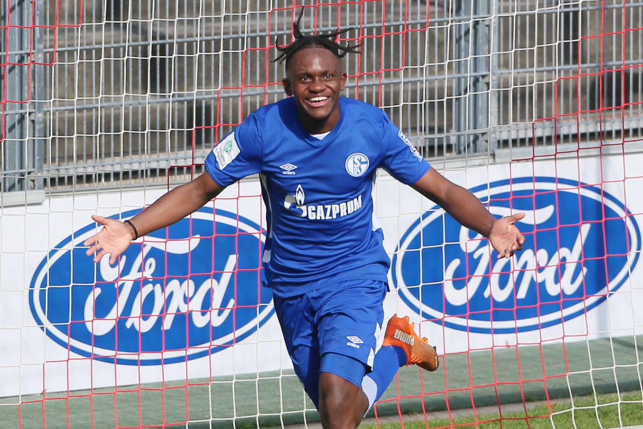 Schalkes Anubodem könnte zur kameruniuschen Nationalelf wechseln.