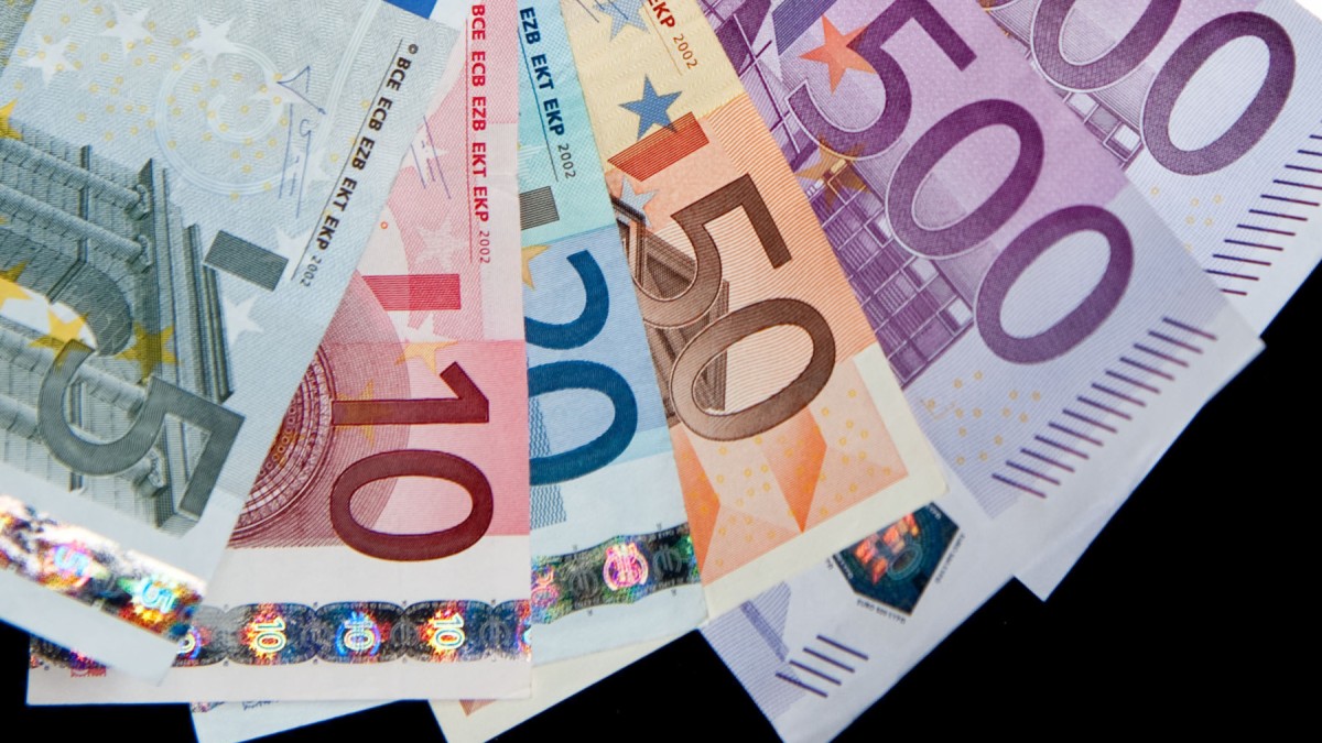 Ein Tipper aus dem Raum Köln gewann in der Lotterie Eurojackpot knapp 400.000 Euro.