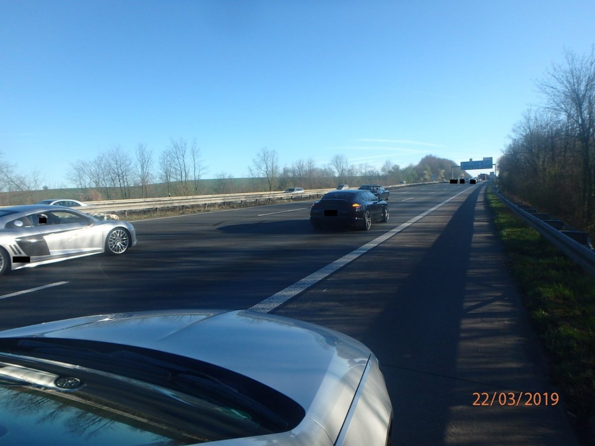 Düsseldorf A3 türkische Hochzeit.jpg