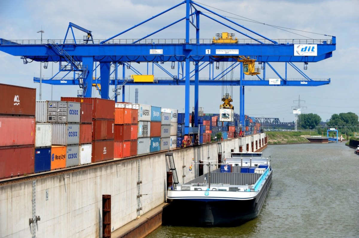 Duisburg Container-Terminal Logport.jpg