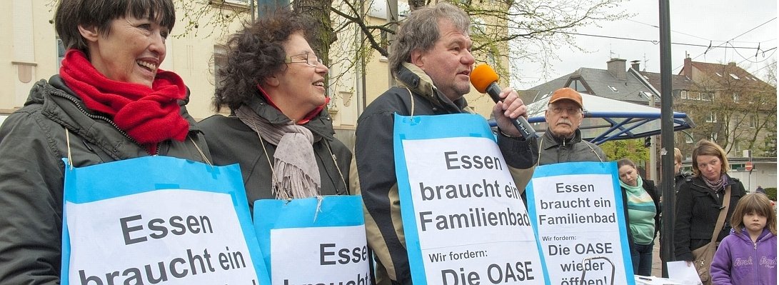 Oase Schwimmbad Protest Essen.jpg