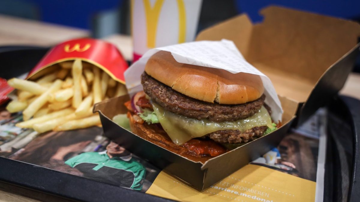 McDonald's Burger und Pommes