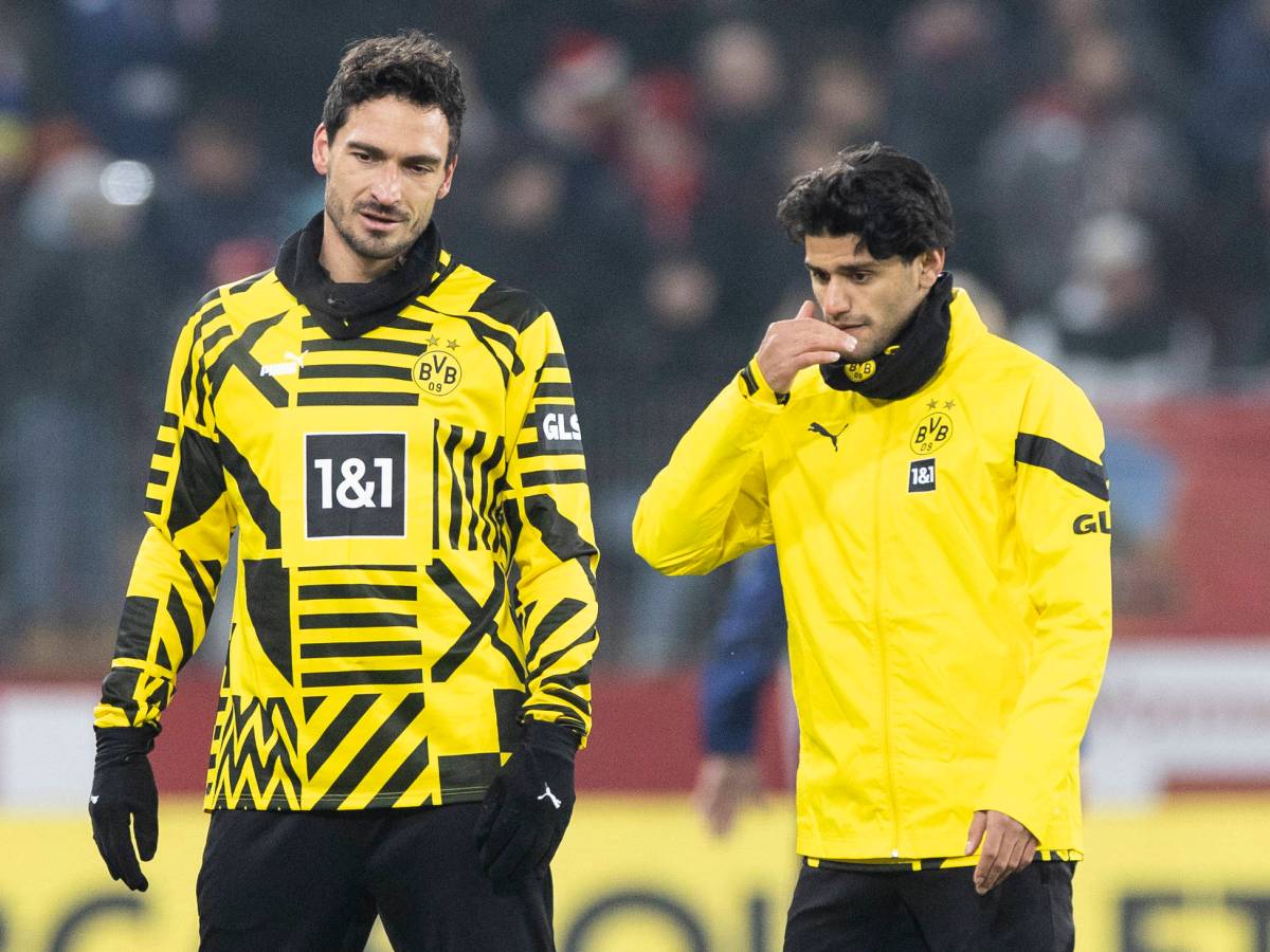 Borussia Dortmund verzichtet wohl auf Mahmoud Dahoud (r.).