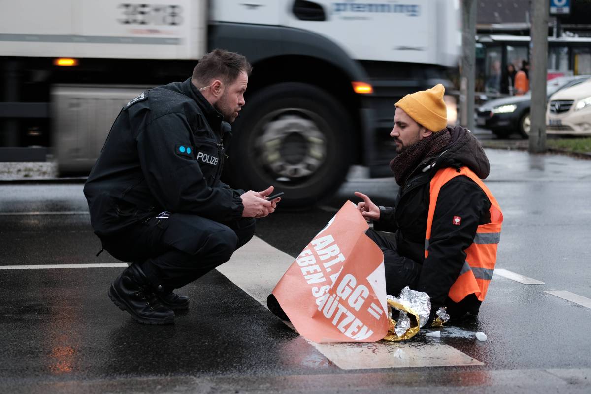 Die Letzte Generation will ihre Proteste beenden, wenn die Politik auf ihre Forderungen eingehen.