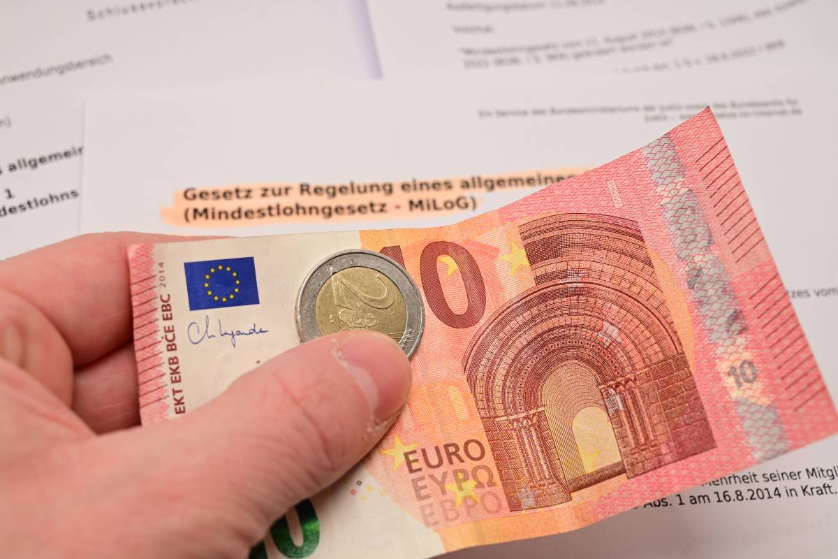 Der gesetzliche Mindestlohn liegt aktuell bei 12 Euro.