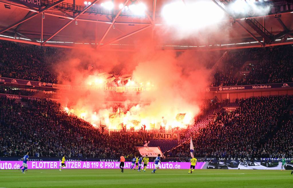 Auch der BVB-Block zündete zu Beginn kräftig.