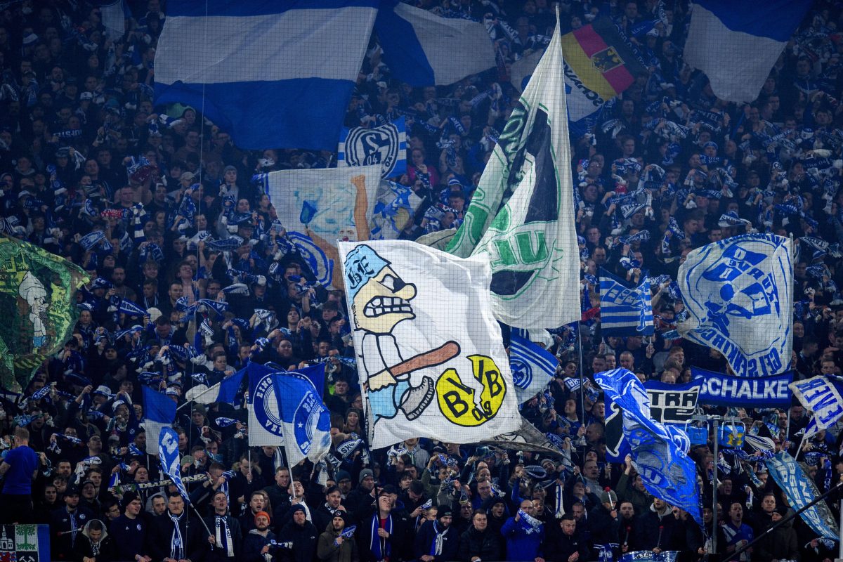 Normalerweise sind die Fans des FC Schalke 04 nicht so BVB-freundlich.