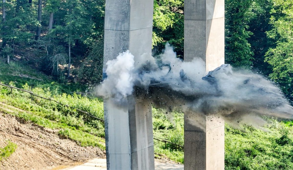 A45 in NRW Talbrücke Sterbecke gesprengt