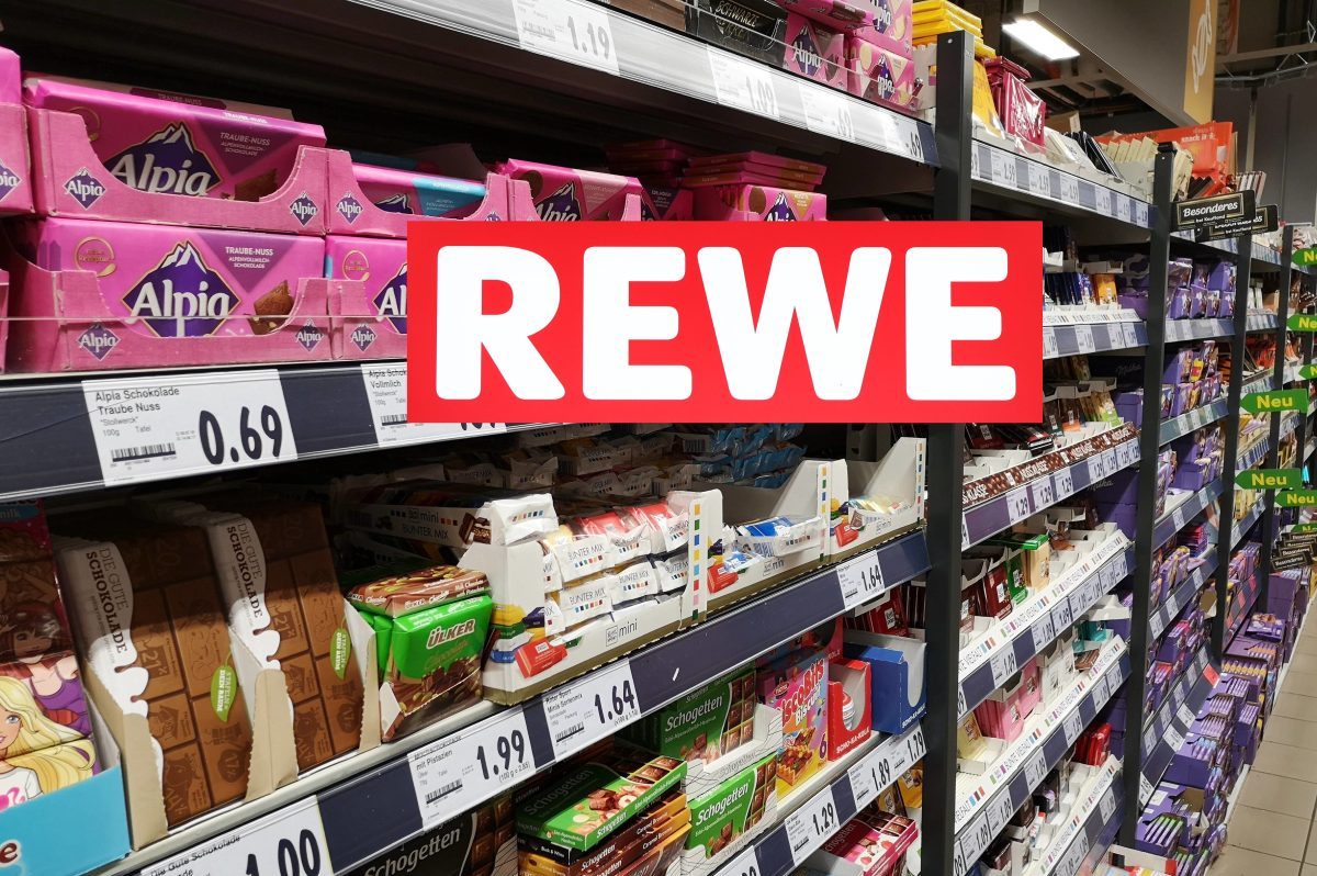 Rewe Logo Schokoladenregal