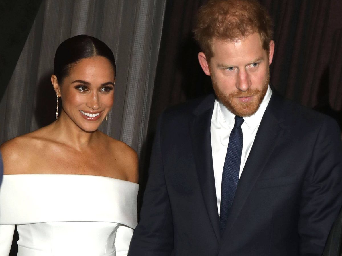 Meghan Markle und Prinz Harry: Ein Experte gibt König Charles an vielem die Schuld.