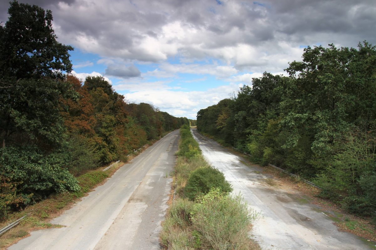 Deutschlands gruseligste Autobahn liegt in NRW. Dieser Lost Place verkommt immer mehr.