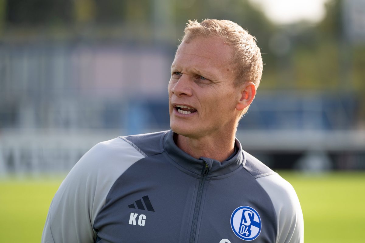 Karel Geraerts muss beim FC Schalke 04 über einen bestimmten Spieler nachdenken.