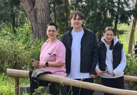 Patrick und Laura trauern um ihre Mutter Heike.