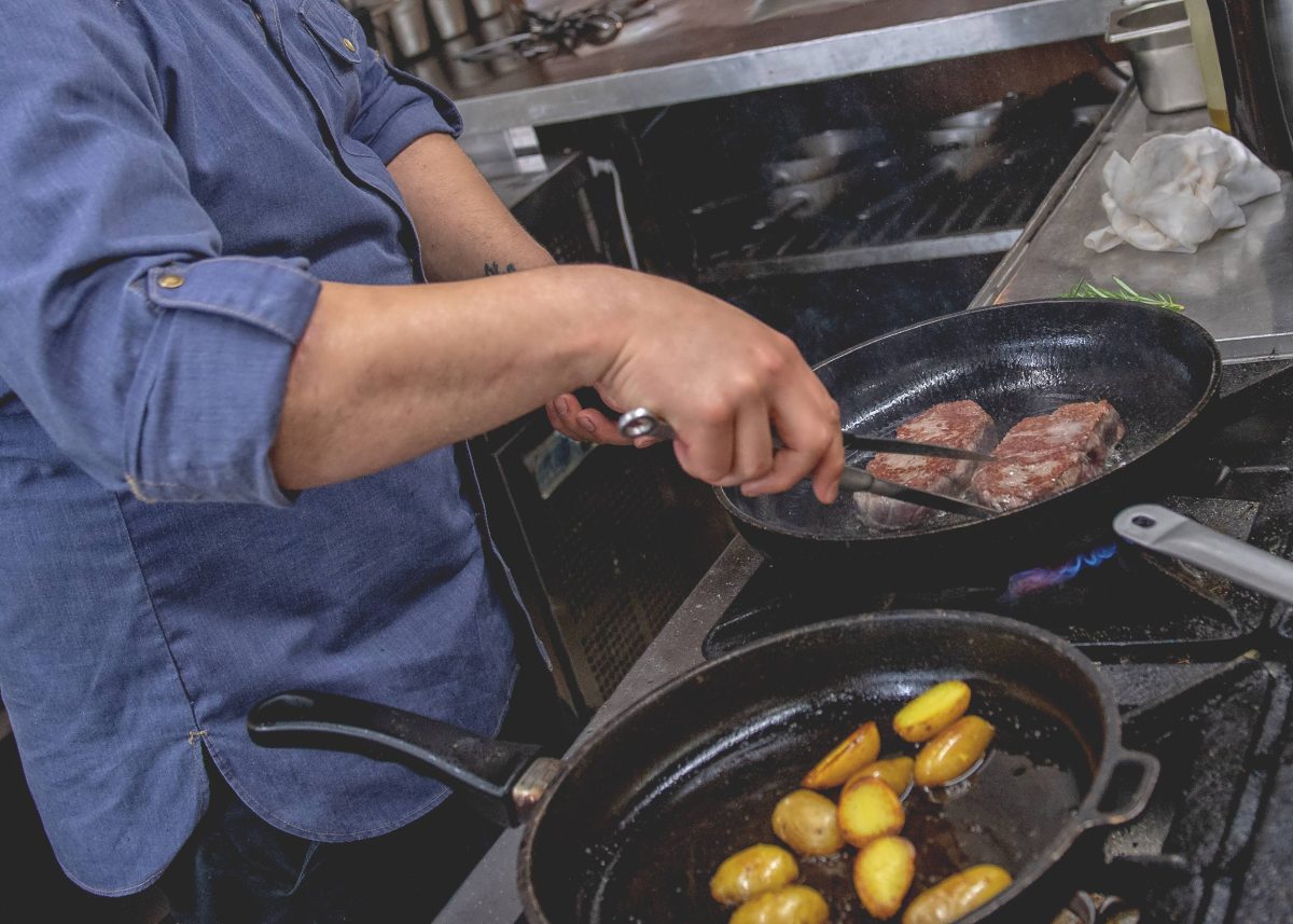 Pfannen Steaks Bratkartoffeln