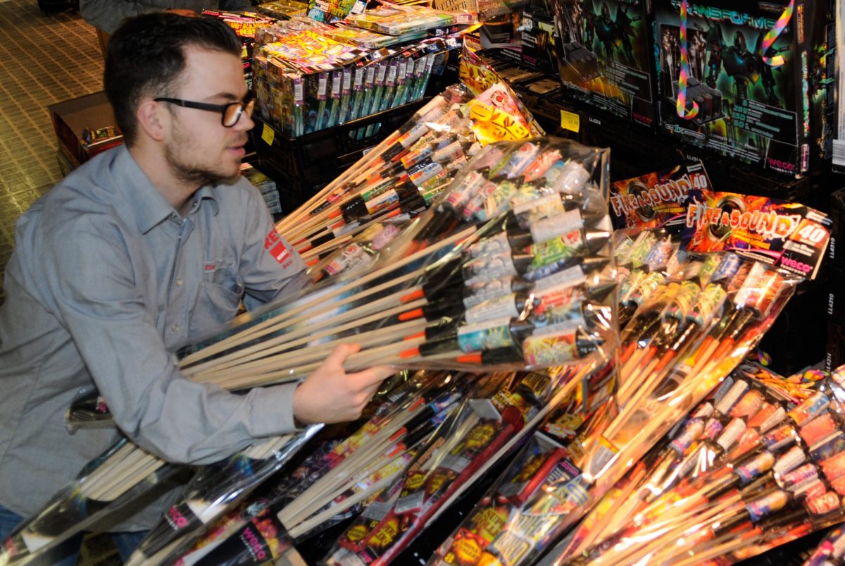 Archivbild: Verkauf von Raketen bei Rewe, Edeka, Kaufland und Co.