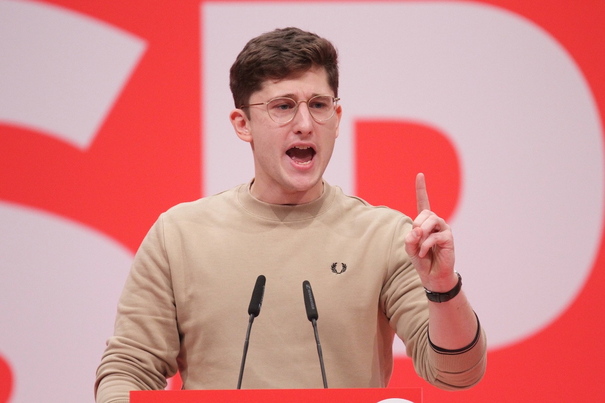 Juso-Chef Philipp Türmer teilt auf dem SPD-Parteitag gegen Scholz aus.