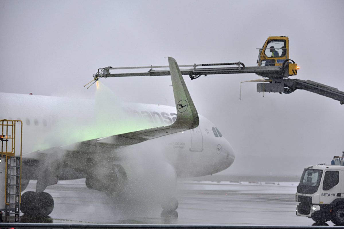 Das Schnee-Chaos sorgt für zahlreiche Flugausfälle in Deutschland.