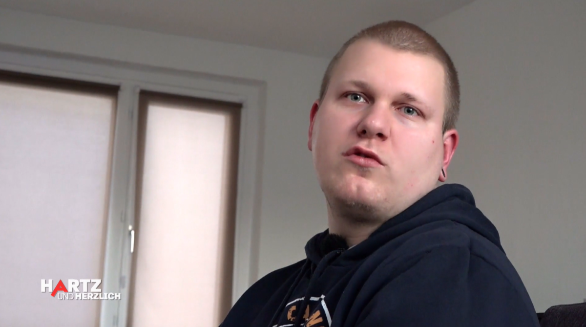 Mit Bürgergeld kommen nur die Wenigstens gut über die Runden. Doch bei Jean (22) ist das anders. Er bekommt jetzt zu viel Geld.
