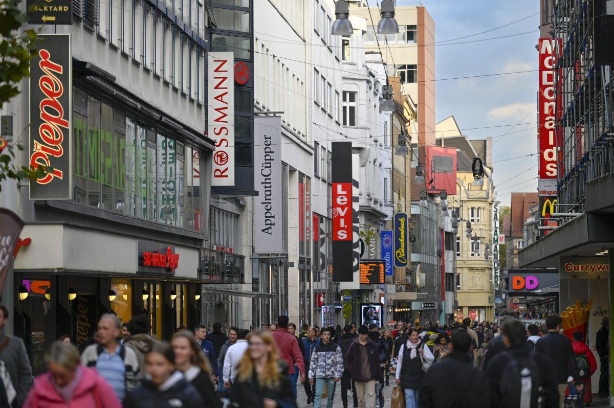 Dortmund: Möbelhaus macht Filiale dicht. Kunden freuen sich über Rabatte