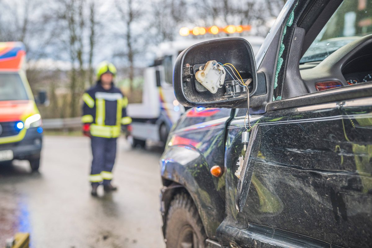 Im Verkehr solltest du in deinem Auto immer diesen Zettel mit dir führen.