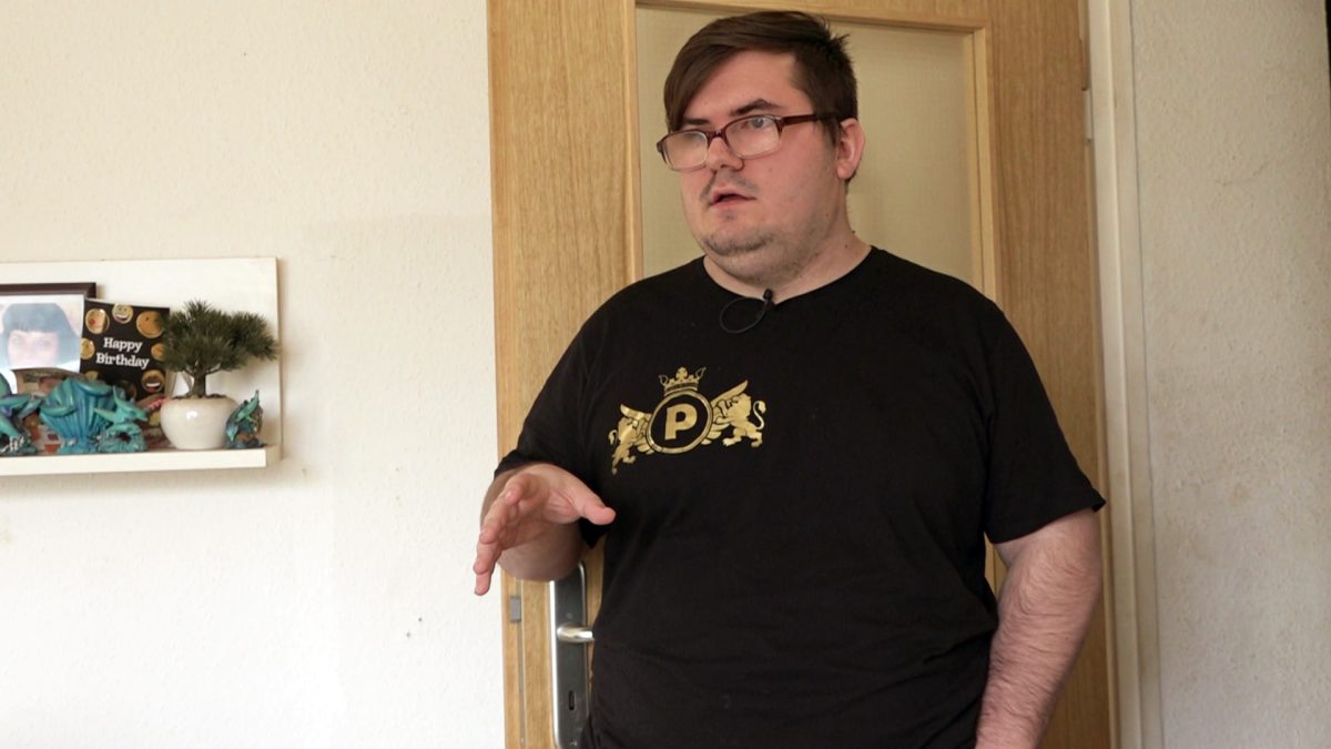 Während einige Bürgergeld-Empfänger sehnsüchtig nach einem Job suchen, hat Pascal die Nase voll und kündigt...