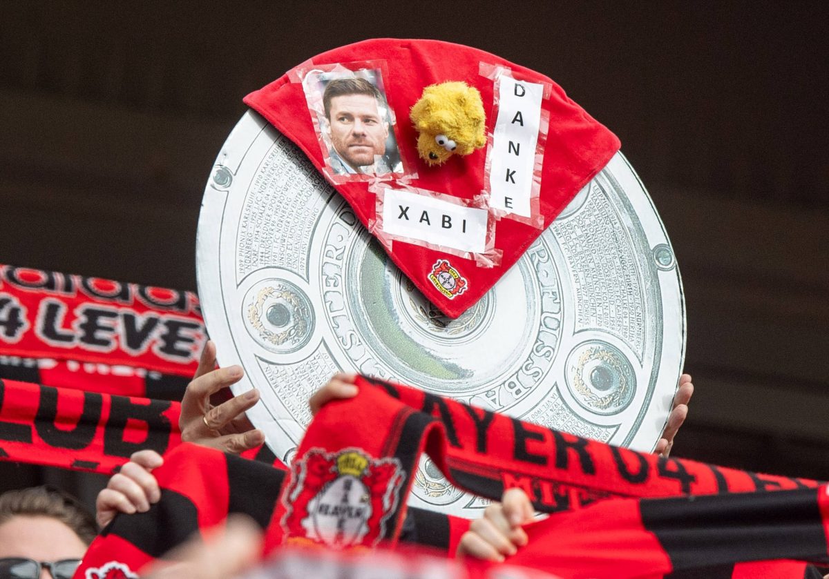 Bayer Leverkusen ist Deutscher Meister.