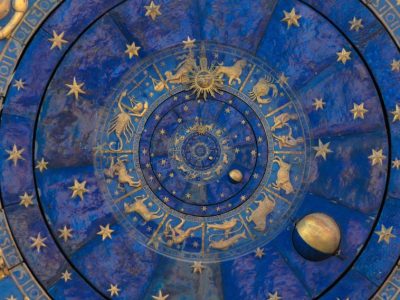Jahres-Horoskop 2024 für Widder: Darauf musst du im neuen Jahr besonders achten
