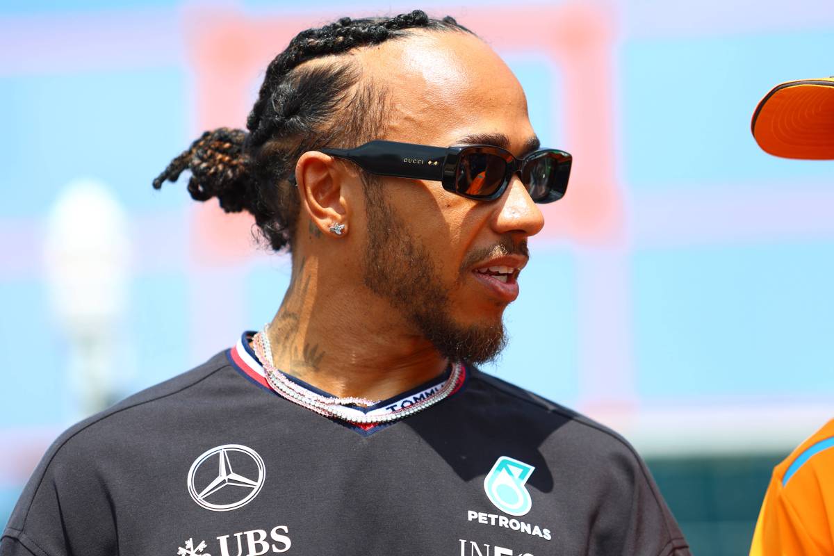 In der Formel 1 hat Lewis Hamilton jede Menge Probleme.