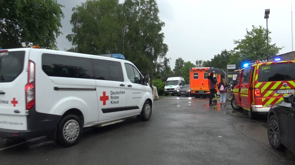 Unwetter in NRW: Blitzeinschlag bei einem Freizeit-Camp!