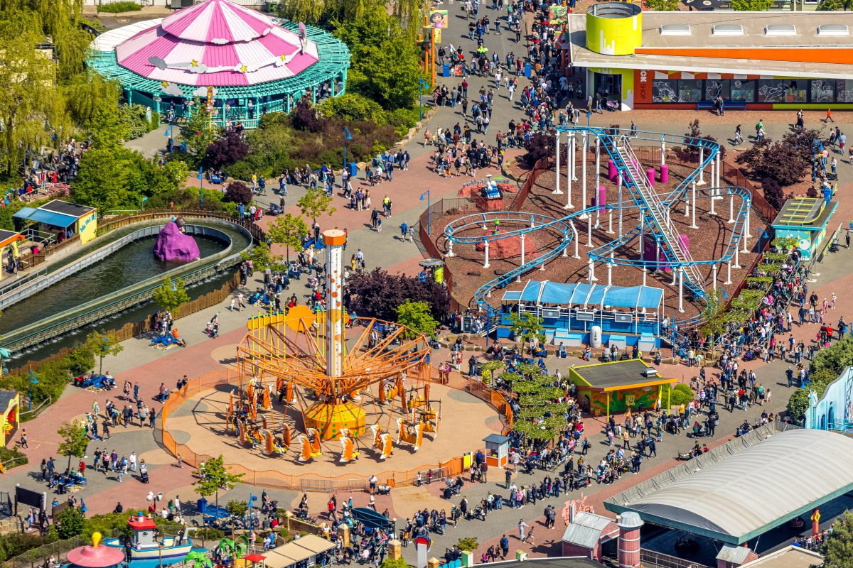 Im Sommer sollten Besucher im Movie Park viel trinken.